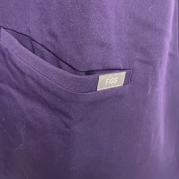 Figs Technical Collection Casma Uniform V-neck Top Purple Plum Plus 3X Scrubs - Picture 2 of 5